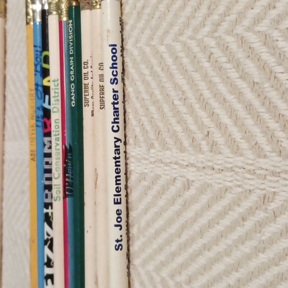 Colorful Assorted Pencils Set - Picture 3 of 4